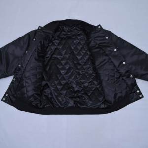 Chaqueta Bomber de Béisbol Bordada en Satén Personalizada para Hombre de Primera Calidad, la Chaqueta de Satén Más Vendida, Chaqueta Casual de Poliéster - Product Image 3