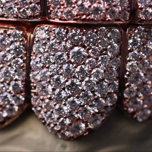 Ensemble de grillz hip-hop de luxe en or rose avec diamants Moissanite, grillz dentaires personnalisés entièrement sertis de Moissanite VVS, bijoux de style rappeur - Product Image 3