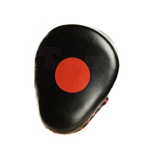 Mitaines de boxe en cuir robustes de haute qualité avec trous d'aération, design respirant pour entraîneurs et athlètes de kickboxing, idéales pour l'hiver - Product Image 4