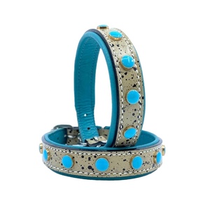 กระดุมหนังบุนวมแบบนุ่มมีหมุดสีฟ้าปลอกคอสุนัขทำด้วยมือทุกขนาด - Product Image 4