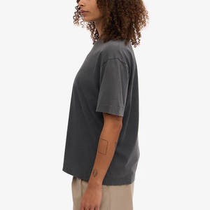 เสื้อยืดผู้หญิงพิมพ์โลโก้ตามสั่ง พร้อมบริการ OEM เสื้อยืดผู้หญิงขายดี ผ้าฝ้าย 100% - Product Image 3