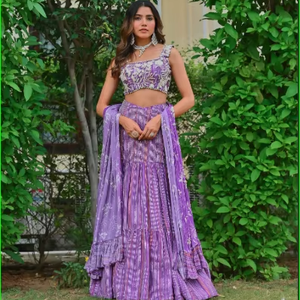 Conjunto de Lehenga Rani Sa con Blusa, Hermosa Colección de Lehenga Choli Tradicional para Bodas, en Tendencia - Product Image 1