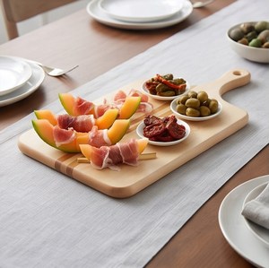 Tabla de cortar de madera con asa, rectangular, con orificio para colgar e incrustaciones de rayas - Product Image 2