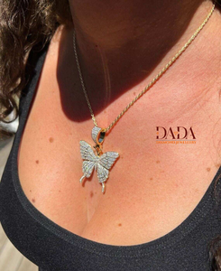 Nuevo Conjunto de Collar con Colgante de Mariposa, Diseño de Alas Brillantes, Joyería para Mujer, Colección de Regalos de Moda Personalizados - Product Image 2