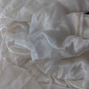 Tela de Terciopelo Viscosa Lisa Teñible Ecológica de 43/44 Pulgadas, Peso Medio 180g/m, Tejida para Prendas y Ropa de Alta Costura - Product Image 4