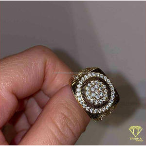 Anillo de cóctel de lujo de plata 925 con diamante cultivado en laboratorio y engaste circular brillante para compradores mayoristas de joyería - Product Image 2