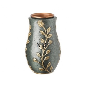 Vase à fleurs décoratif en aluminium gravé à la main de qualité supérieure Vases à fleurs en métal de style moderne pour la décoration de table à manger - Product Image 6