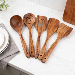 Juego de Utensilios de Cocina de Madera de Acacia Personalizado, Cucharas y Espátulas de Madera Grabadas, Regalo de Boda o Inauguración de Casa - Product Image 4