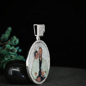 จี้ห้อยรูปภาพหรูหราสไตล์ฮิปฮอป ทำจากเงินแท้ชุบทอง ประดับเพชรโมอิสซาไนต์แบบไมโครเพฟ สำหรับเก็บความทรงจำ - Product Image 2