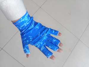 ถุงมือตกปลาลายพรางสีน้ำเงิน ครึ่งนิ้ว สีเทา ป้องกันฝ่ามือ สำหรับสวมใส่กลางแจ้ง - Product Image 5
