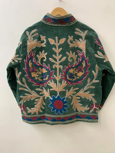 Chaqueta Bomber Suzani Tejida a Mano en Jaipur, India, Bordado a Mano, 100% Algodón, Estilo Étnico para Mujer, Otoño/Invierno - Product Image 2