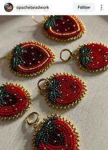 Luxury Eco-Friendly Classic Floral Embroidery Beaded Handmade <b>Keychain</b> for Women & Girls with <b>Customized</b> Design - Product Image 2