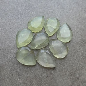 Pierre précieuse préhnite facettée en forme de poire calibrée |   Pierre cabochon naturelle verte en vrac pour la fabrication de bijoux - Product Image 5