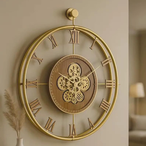 Horloge murale élégante en métal doré, idéale pour la décoration murale d'occasions spéciales, l'aménagement intérieur de luxe et les cadeaux haut de gamme, provenant d'Inde. - Product Image 1