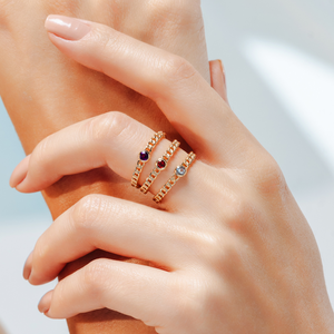 Anillo de Eternidad de Oro de 14K con Topacio Azul de Londres para Mujer - Product Image 1