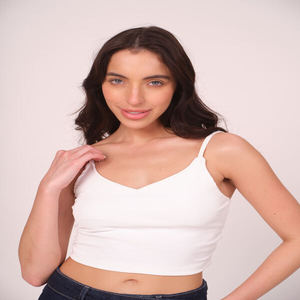 Camiseta sin mangas ligera e informal con tirantes finos para mujer, top de verano sin mangas, chaleco moderno para moda diaria y looks en capas - Product Image 5