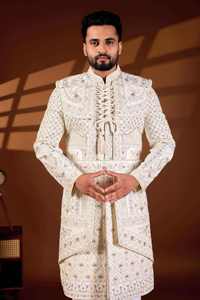 Elegante sherwani con diseño de celosía para hombre, con detalles de lentejuelas, cuello mandarín, ideal para bodas y celebraciones festivas. - Product Image 1