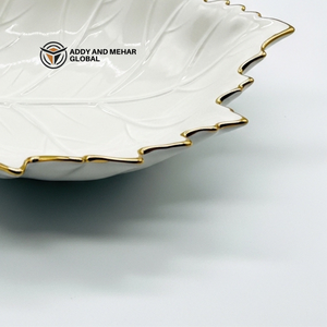 ชามเซรามิครูปทรงใบไม้ทันสมัยขอบทอง จานตกแต่งสวยงามสำหรับห้องครัว ห้องรับประทานอาหาร และของตกแต่งบ้าน - Product Image 4