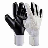 Gants de gardien de but de football rouges, paume en silicone, fermeture auto-agrippante, unisexe, respirants, antidérapants - Product Image 3