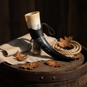 Cuerno Vikingo para Beber Tallado a Mano con Funda de Cuero |   380 ml, 500 ml |   Jarra de hidromiel nórdica hecha a mano |   Copa Medieval para Cerveza, Regalo - Product Image 1