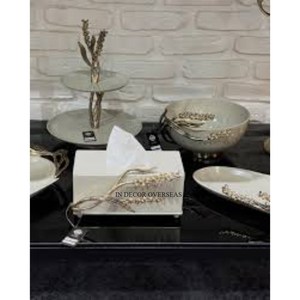 Ensembles de vaisselle de cuisine de luxe en métal de qualité supérieure, très demandés, au design floral attrayant, pour la décoration de la maison - Product Image 1