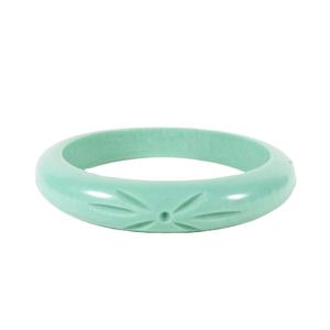 กำไลเรซิ่นหลากสีทำด้วยมือและเครื่องประดับแฟชั่นแกะสลักอย่างมีศิลปะสำหรับผู้หญิงที่ดูโดดเด่นและมีสไตล์ - Product Image 1