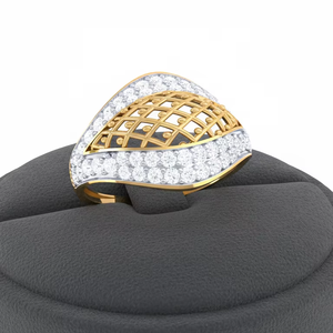 Anillo de Diamantes con Rejilla Dorada de Dos Tonos Personalizado con Elegante Diseño de Filigrana para Colección de Anillos de Boda - Product Image 1