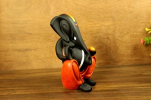Statue moderne en résine du dieu Ganesha assis |   Finition Noir Orange |   Idole décorative artisanale pour le bureau à domicile |   Cadeau spirituel |   Nirmala - Product Image 6