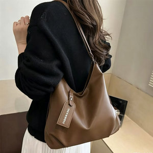2026 Large Capacity Spring PU Trendy <b>Soft</b> <b>Leather</b> Women's Fashion Versatile Shoulder <b>Bag</b> Zipper Closure Lazy Style Design - Product Image 1