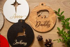 Adorno Navideño de Madera Circular, Cortado con Láser, Grabado con Nombre, Decoración Rústica para Colgar en la Pared, Tema Invernal - Product Image 5
