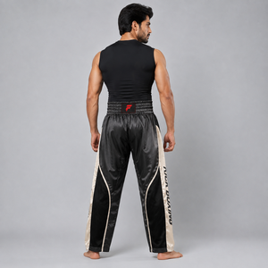Pantalon de kick-boxing léger, conçu avec des matériaux respirants pour une flexibilité supérieure et des performances fiables. - Product Image 3
