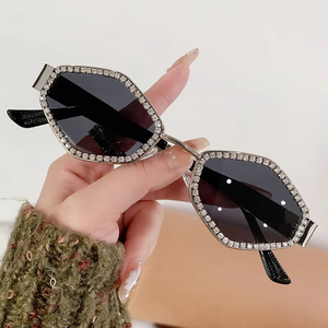2025 Trendy Hot Sale Fashion Metal Retro Oval Designer Diamond UV400 <b>Sunglasses</b> Men Custom logo Outdoor <b>Sunglasses</b> Women - Product Image 5