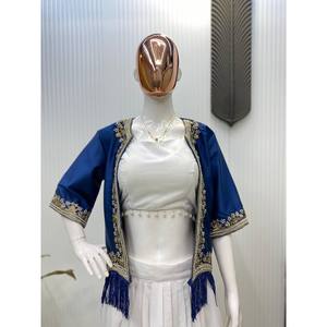 ชุดเดรสสำหรับงานปาร์ตี้แบบตะวันตกสามชิ้นจากดีไซเนอร์ - Product Image 2