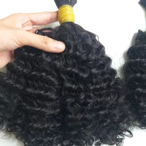 Cheveux humains vietnamiens bruts non transformés de haute qualité, cheveux humains vierges, cheveux humains bouclés en vrac pour le tressage - Product Image 1