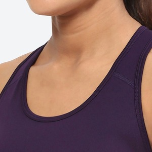 Soutien-gorge de sport respirant pour femme avec logo personnalisable sur le devant et maintien moyen - Tissu Spandex/Polyester de haute qualité - Product Image 6