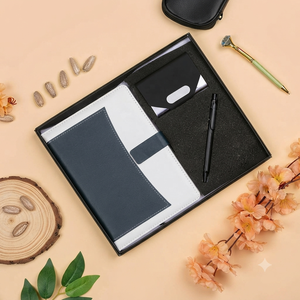 Ensemble cadeau Aurelux Premium : carnet élégant imprimé sérigraphié, couverture bicolore en PU blanc et bleu, porte-cartes et stylo, 192 pages - Product Image 4