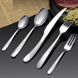 Collection de Couverts Raffinés en Acier Inoxydable – Cuillères, Fourchettes, Couteaux pour la Table Quotidienne, la Cuisine et les Réceptions Haut de Gamme - Product Image 6
