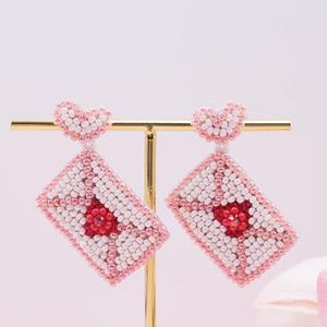 Pendientes de Moda al por Mayor, Elegantes y Lindos, con Forma de Sobre de Amor para el Día de San Valentín, Hechos a Mano con Cuentas, Fabricantes - Product Image 3