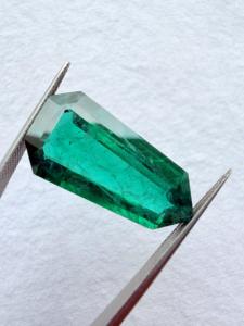 Émeraude synthétique de qualité supérieure, qualité bijouterie, pour la fabrication de pendentifs, par le fabricant, au meilleur prix. - Product Image 2