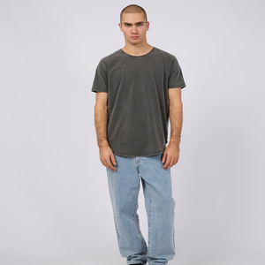 T-shirt d'été vierge en coton épais pour homme, coupe oversize à épaules tombantes, col rond, manches courtes, personnalisable, vente en gros - Product Image 4