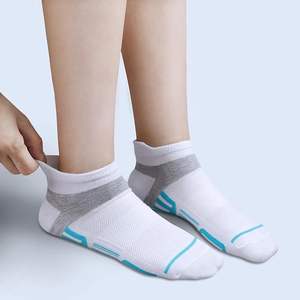 Calcetines tobilleros para mujer, 60% algodón, 37% poliéster, 3% elastano, ligeros, transpirables, de secado rápido, compresión CLASE 2, casuales, con puño elástico. - Product Image 4