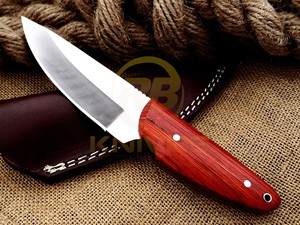 Couteau de chasse artisanal avec manche en bois et étui en cuir – Couteau d'extérieur à lame fixe ultra-affûtée - Product Image 2