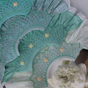 Robe en lin smockée mignonne pour bébés filles, coupe ample, douce et décontractée, à porter en toutes saisons, motifs floraux et animaux - Product Image 1