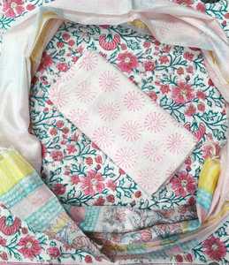 Nueva Tela de Algodón Estampada a Mano con Diseños Florales Indios, Multicolor, al por Mayor, para Trajes Salwar, Material de Algodón sin Coser para Vestidos - Product Image 1