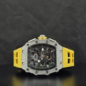 Reloj Cronógrafo Mecánico de Acero Inoxidable con Esfera Cuadrada, Diamantes, Reserva de Marcha, Visualización de Fecha, Correa Amarilla, Bisel de Cristal, Unisex - Product Image 1