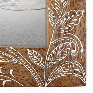 Cadre photo mural vertical carré en bois MDF MK, écologique et durable - Design minimaliste, impression multicolore, modèle 004 pour mur - Product Image 3