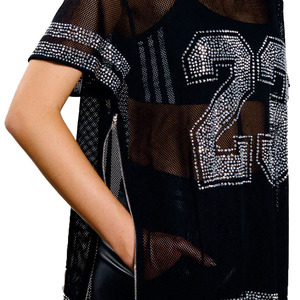 เสื้อเจอร์ซีย์อเมริกันฟุตบอลตาข่ายประดับคริสตัลสีแดงสุดฮิตสำหรับผู้หญิง พร้อมหมายเลขวิบวับแบบกำหนดเอง รับผลิตเสื้อผ้ากีฬาแฟชั่นแบรนด์ส่วนตัว - Product Image 4