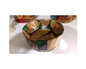 ชามสลัดทำมือจากเรซิ่นอีพ็อกซี่ปลอดสาร BPA และไม้กระถินเทศ ลายเรซิ่นใสแบบแม่น้ำ พร้อมลวดลายไม้ธรรมชาติ สำหรับตกแต่ง - Product Image 3