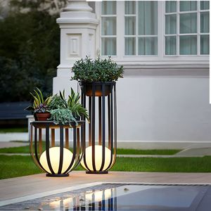Ensemble de supports de plantes solaires à LED pour l'extérieur, tables élégantes pour l'affichage en jardin - Product Image 2