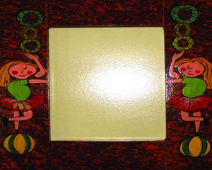 Handmade Wooden Square Photo <b>Frame</b> <b>With</b> Girls Design Red Black Background Full Color Silk Screen <b>Printing</b> Wall Art Decor - Product Image 2